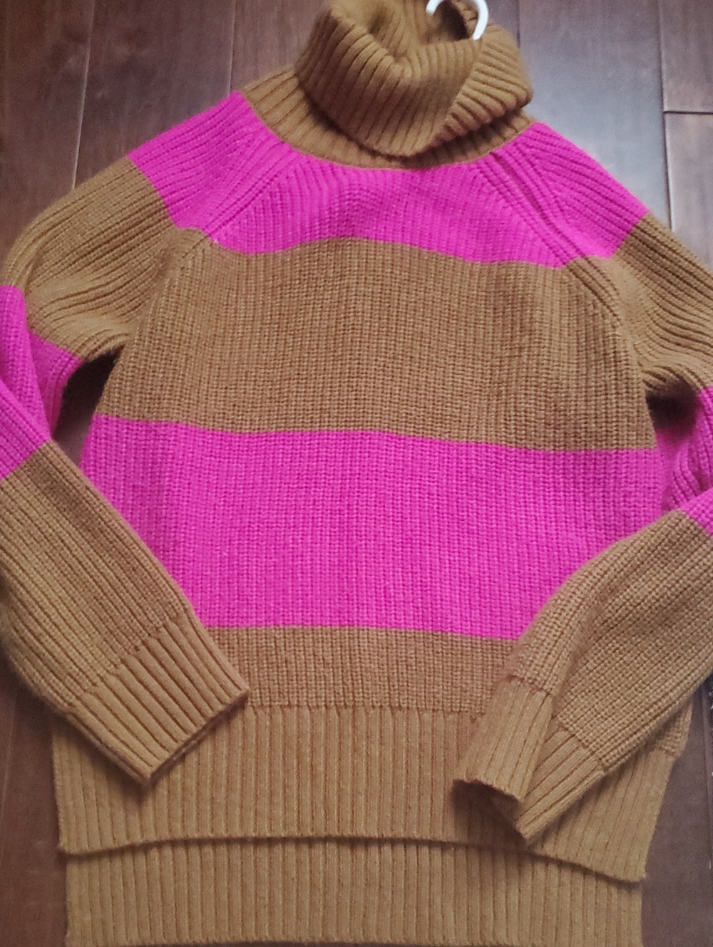Turtleneck Striped Sweater in Brown and Hot Pink Size Xs Oversized Who What Wear